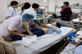 Nghệ An: Hơn 40 công nhân ngộ độc phải nhập viện khẩn cấp