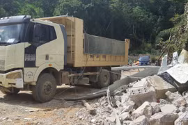 Cận cảnh sào huyệt ma túy Lóng Luông bị san phẳng