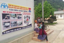 Cô giáo lùi ôtô làm chết học sinh: 1 em suýt bị chèn qua người lần nữa