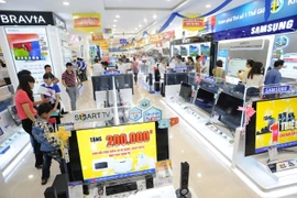 Điện máy đại hạ giá 70%: Quá rẻ nhưng đừng vội ham