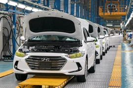 Thị trường sắp mở toang, chính sách vẫn dự thảo