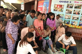 Vinamilk đồng hành chăm sóc sức khỏe cho gần 2.000 người cao tuổi