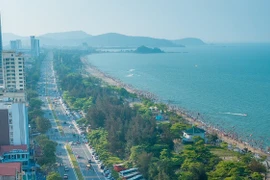 Nghệ An: Biển Cửa Lò hút khách dịp lễ