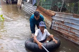Đồng bằng sông Cửu Long: Triều cường cao bất ngờ, nhiều nơi vỡ đê