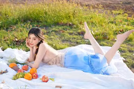 Nhan sắc chuẩn hoa hậu của “hot girl Sài thành” Hồng Vy