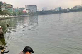 Thay bát nhang, rút tỉa chân nhang xong xử lý thế nào?