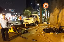 Hãi hùng hiện trường xe bán tải gây tai nạn kinh hoàng ở TP.HCM 