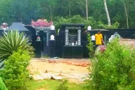 Án mạng kinh hoàng, người đàn ông nghi sát hại vợ con và bố đẻ