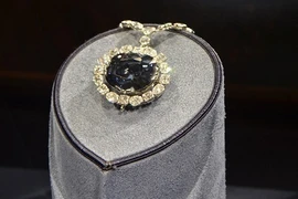 Kỳ bí lời nguyền viên kim cương ai chạm vào cũng chết bí ẩn