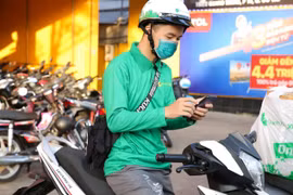 Shipper bội thu ngày 8/3, tiền kiếm được bằng nửa tháng lương