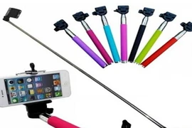 Bày cách chọn mua gậy tự sướng chất lượng để selfie ngày Tết