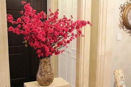 Muôn kiểu trang trí nhà đẹp với hoa đào đón Tết 