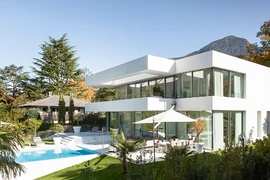 Ngất ngây biệt thự trắng muốt đẹp tinh khôi