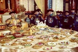 Đồ ăn thừa của hoàng đế nhà Thanh sau ngự thiện xử lý sao? 