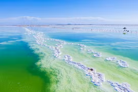 Biết gì về hồ muối “đắt” nhất hành tinh, quân đội phải canh gác 24/24?