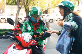 Ứng dụng gọi xe Việt làm gì để cạnh tranh Grab?