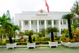 Kiện ủy ban tỉnh đòi bồi thường 3,5 tỉ đồng