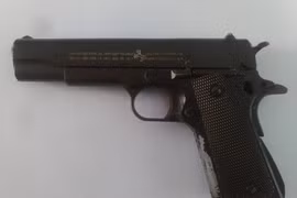 Tạm giữ nghi phạm dùng súng bắn đạn vào xe chở học sinh