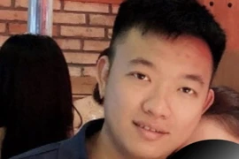 Giám đốc 9X đưa súng để đàn em uy hiếp người nợ tiền