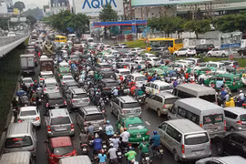 Lộ diện nhiều tuyến đường ‘giải cứu’ sân bay