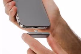 Choáng với ổ SSD di động nhỏ nhất thế giới