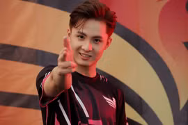 Ngắm nam thần đình đám làng game Việt khiến fan nữ "say như điếu đổ" 