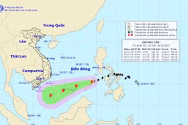 Bão số 15 mạnh cấp 10 đang di chuyển hướng nào?