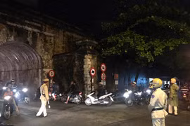 Thanh niên uy hiếp, cướp ngân hàng táo tợn ở TP Huế