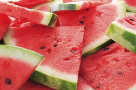 Thực phẩm chống nắng từ bên trong, tránh đen da