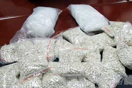 Bắt trưởng công an xã vận chuyển 600 viên ma túy tổng hợp