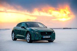 Jaguar "nhá hàng" mẫu xe ôtô I-Pace chạy điện 100%