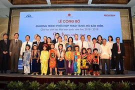 HVN tặng gần 2 triệu mũ bảo hiểm cho học sinh lớp 1