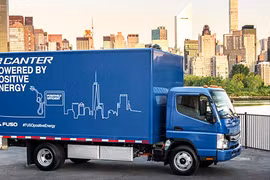  Xe tải điện thương mại Fuso đầu tiên trên Thế giới