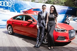 Công Vinh và Thủy Tiên “sang chảnh” bên Audi A5 Sportback