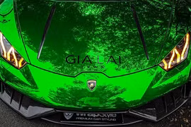 Lamborghini Huracan hơn 20 tỷ biển “lộc phát” tại Sài Gòn 