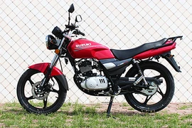 Cận cảnh môtô Suzuki HJ125K-A hơn 30 triệu tại Hà Nội 