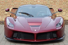 Ferrari LaFerrari hàng hiếm "thét giá" 77 tỷ đồng