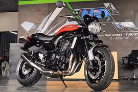 "Soi" Kawasaki Z900RS giá 395 triệu đồng tại Hà Nội 