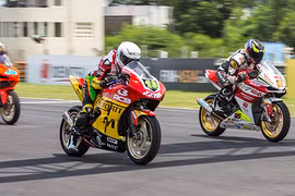 Xem dân chơi Việt cầm lái xe môtô Honda tại Ấn Độ 