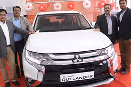 Mitsubishi Outlander 2018 "chốt giá" 1,063 tỷ đồng tại Ấn Độ