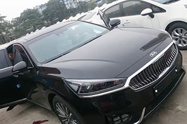 “Chạm mặt” Kia K7 mới giá 1,7 tỷ đồng tại Việt Nam