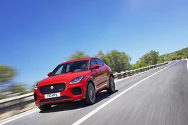 "Mèo con hạng sang" - Jaguar E-Pace 2018 giá từ hơn 1 tỷ