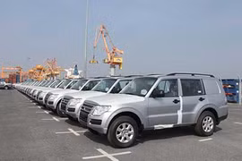 Ô tô nhập khẩu dồn dập về Việt Nam “chạy” Nghị định 116 