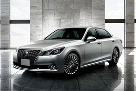 “Xe bộ trưởng” Toyota Crown 2018 có giá từ 944 triệu đồng