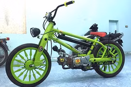 Dân chơi Sài Gòn độ Honda Super Cub thành “xe ruồi” 