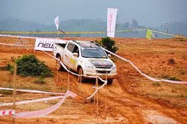 Gần 80 xe ôtô tranh tài tại Vietnam Offroad Cup 2017