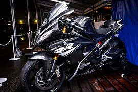 Cận cảnh "cá mập con" BMW G310RR Supersport 2019