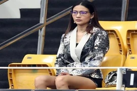 Nhan sắc trưởng đoàn bóng đá nữ Thái Lan tại SEA Games 29