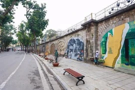 Tìm chỗ chơi Tết, giới trẻ Hà Nội về ngay phố Phùng Hưng check-in