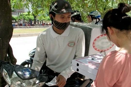 Sinh viên ráo riết săn việc làm thêm lương hời dịp Tết